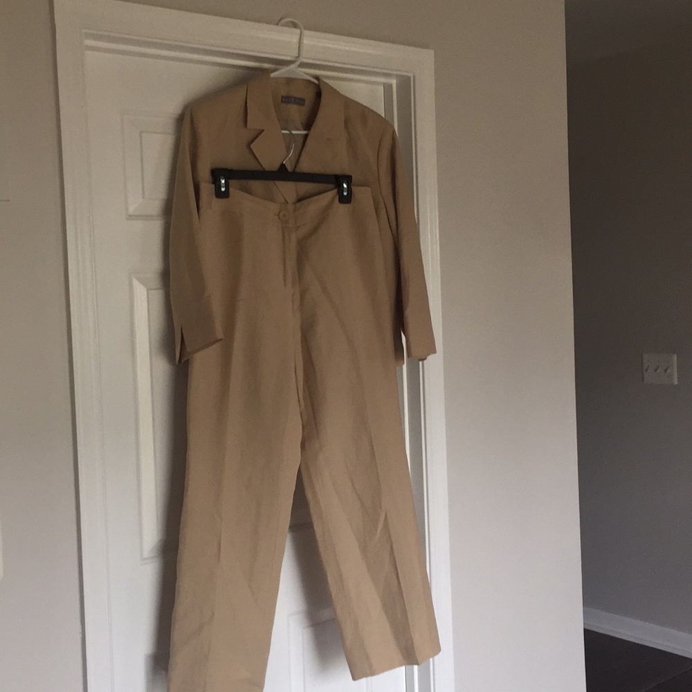 Kate Hill suit size 12